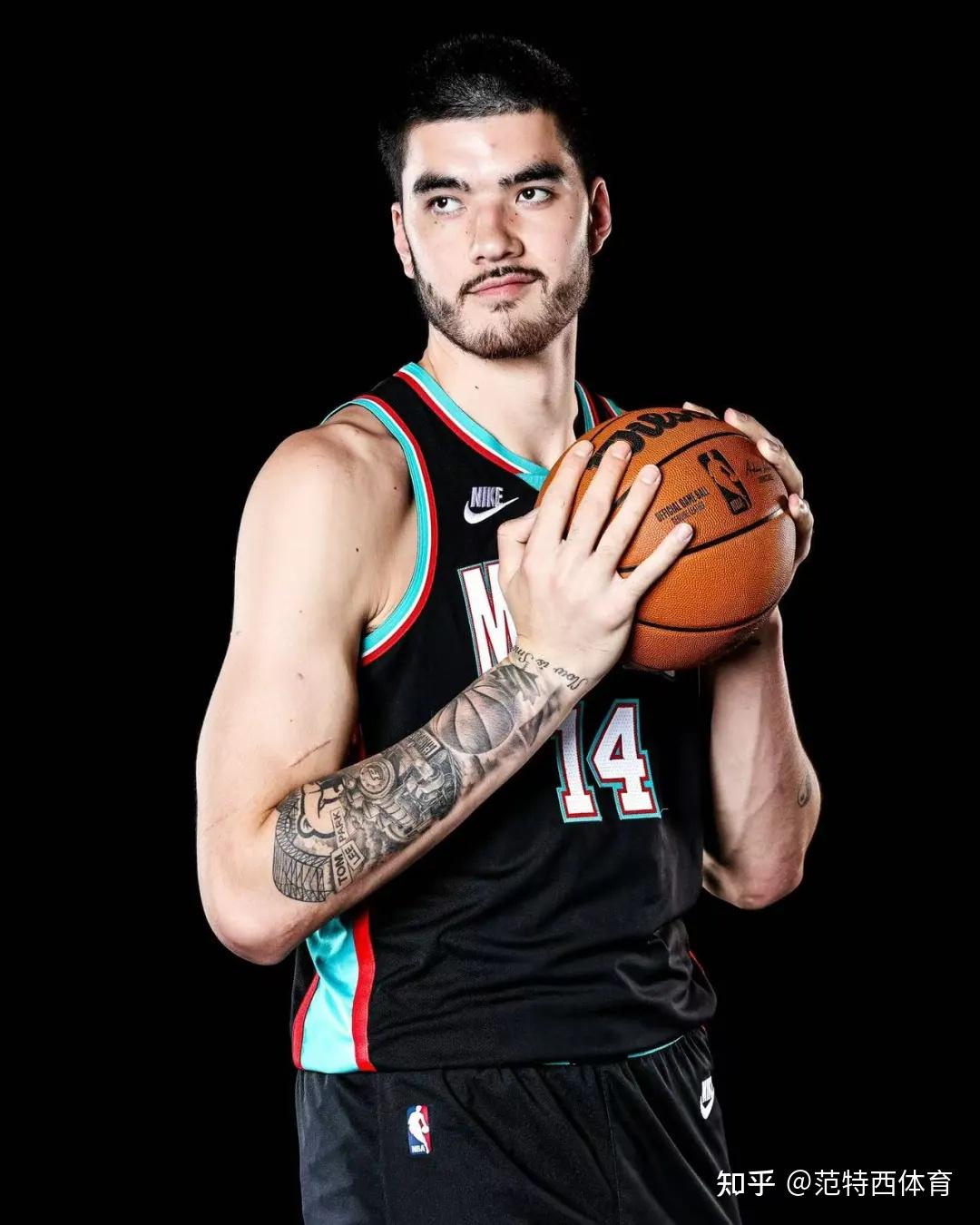 九游官网-关于孟菲斯灰熊发布备战花絮，今晚战术微调，NBA季后赛任务艰巨，球探报告显示潜力的信息